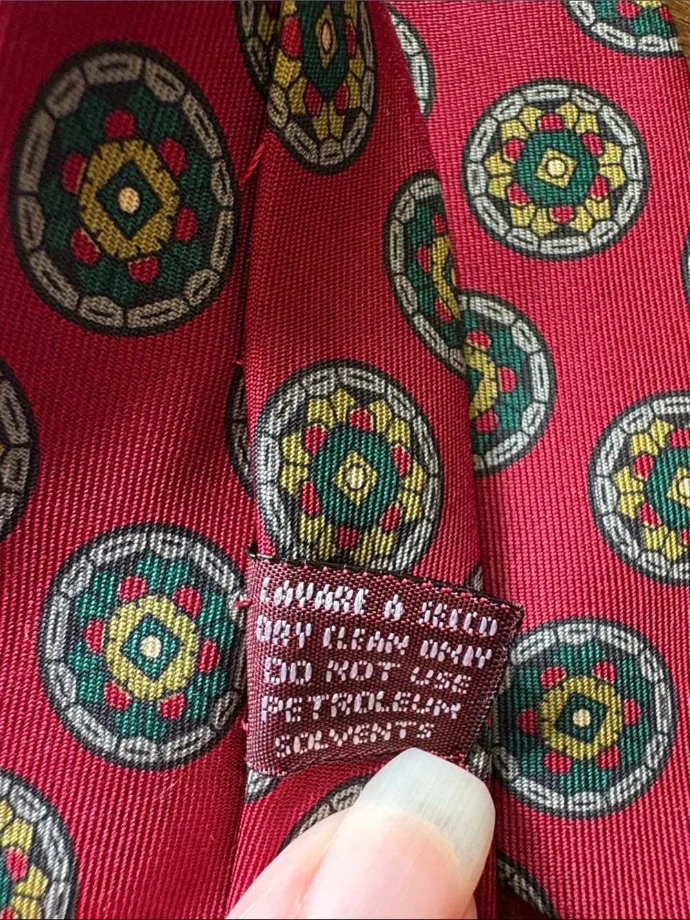 Gucci Men's Silk Medallion Tie - Burgundy